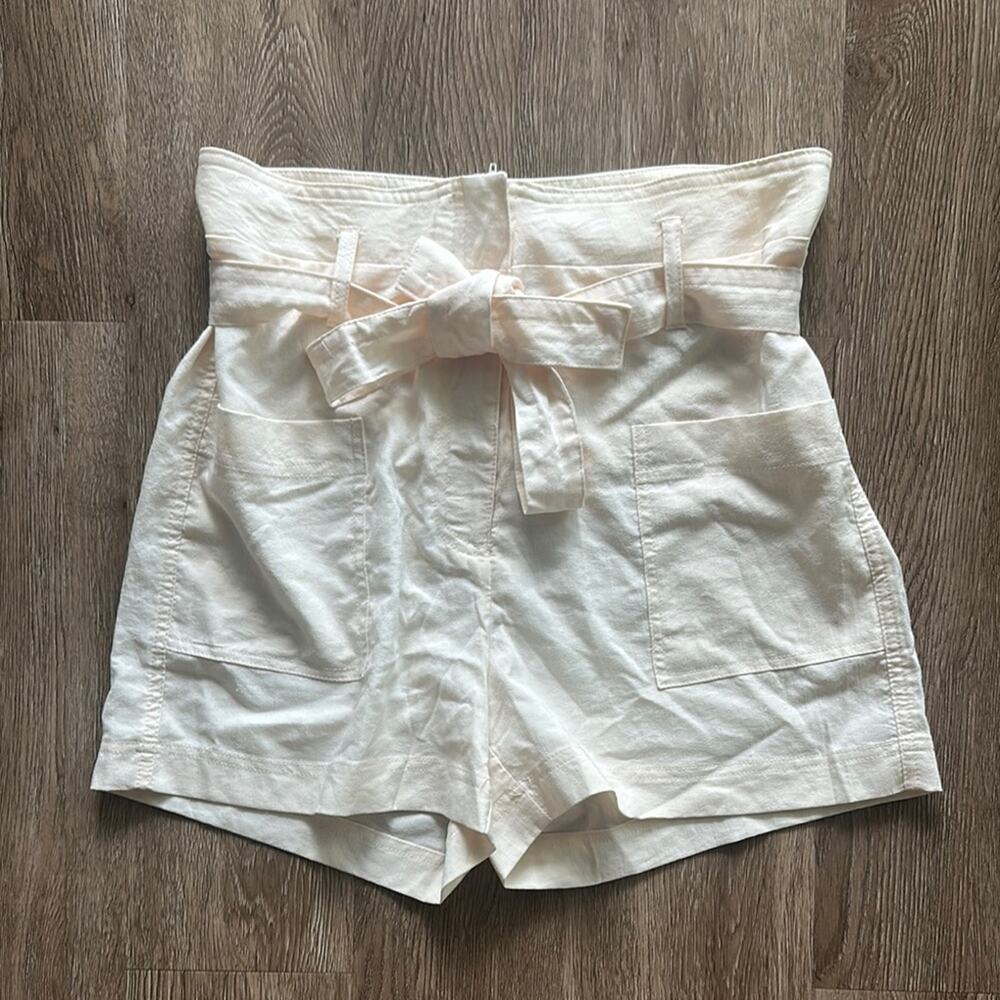 Shinestar Women’s Ivory Tie Front Shorts Size Large 2.5” Inseam